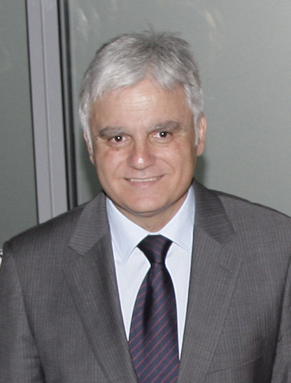 Archivo:(José Miguel Pérez García) Fernández de la Vega se reúne con el presidente del Cabildo de Gran Canaria. Pool Moncloa. 3 de mayo de 2010 (cropped).jpeg