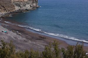 Playa de Veneguera (I) - panoramio.jpg