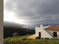 Northern coast of La Palma, from Topaciegas.jpg