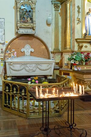 Tumba de fray Andresito, Santiago 20200209 11.jpg