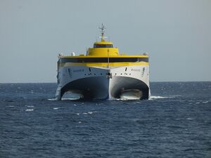 BAJAMAR EXPRESS, trimarán de la compañía de ferris "Fred. Olsen Express", navegando hacia Tenerife, Canarias. España. Spain.jpg