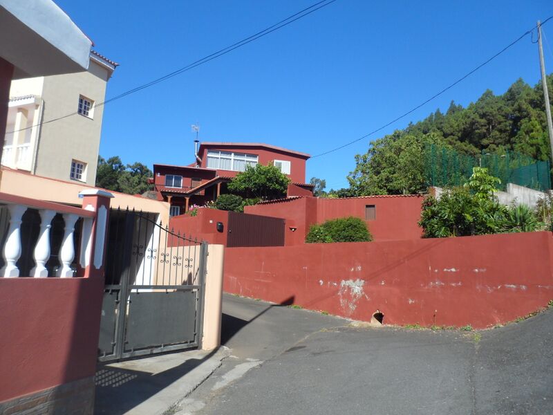 Archivo:Casas en Las Rosas.JPG