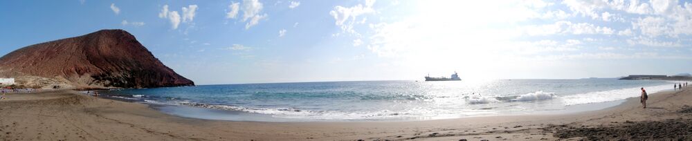 Vista de Montaña Roja y la playa de La Tejita.