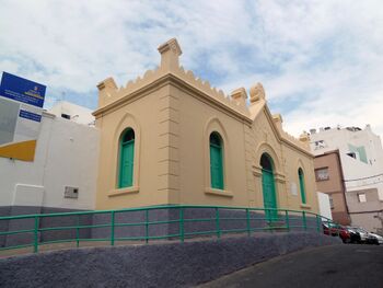 Vista exterior del cementerio.