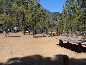 Zona recreativa Los Brezos.JPG